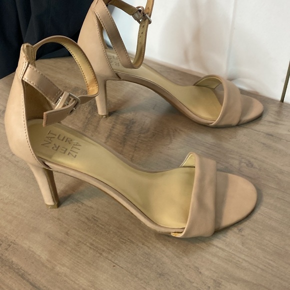 Naturalizer | Leah Beige Open-Toe Heels - 8.5 - Picture 7 of 8